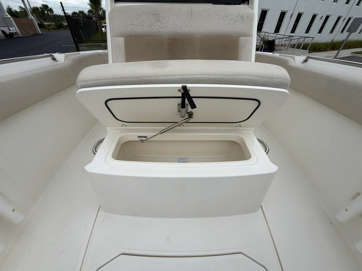 2018 Boston Whaler 230 OUTRAGE 23.0 feet, Charleston, SC #29