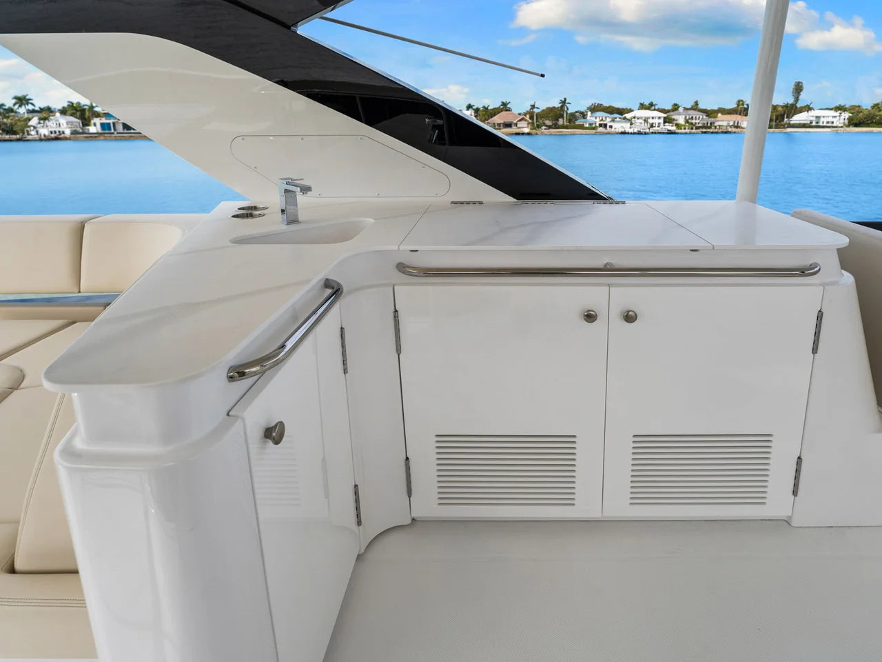 2026 Cruisers Yachts 57 FLY 57.0 feet, Miami, FL #53