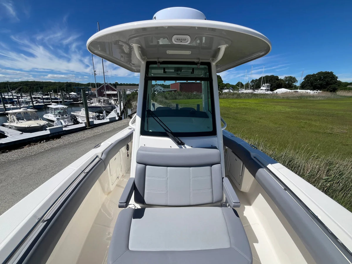 2026 Boston Whaler 250 Outrage 25.0 feet, Westbrook, Connecticut #21