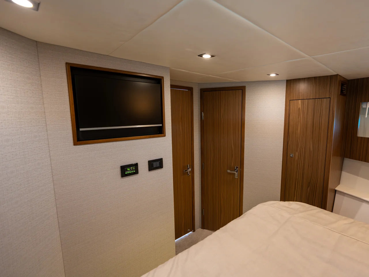2026 Cruisers Yachts 42 Cantius 42.0 feet, Wrightsville Beach, North Carolina #11