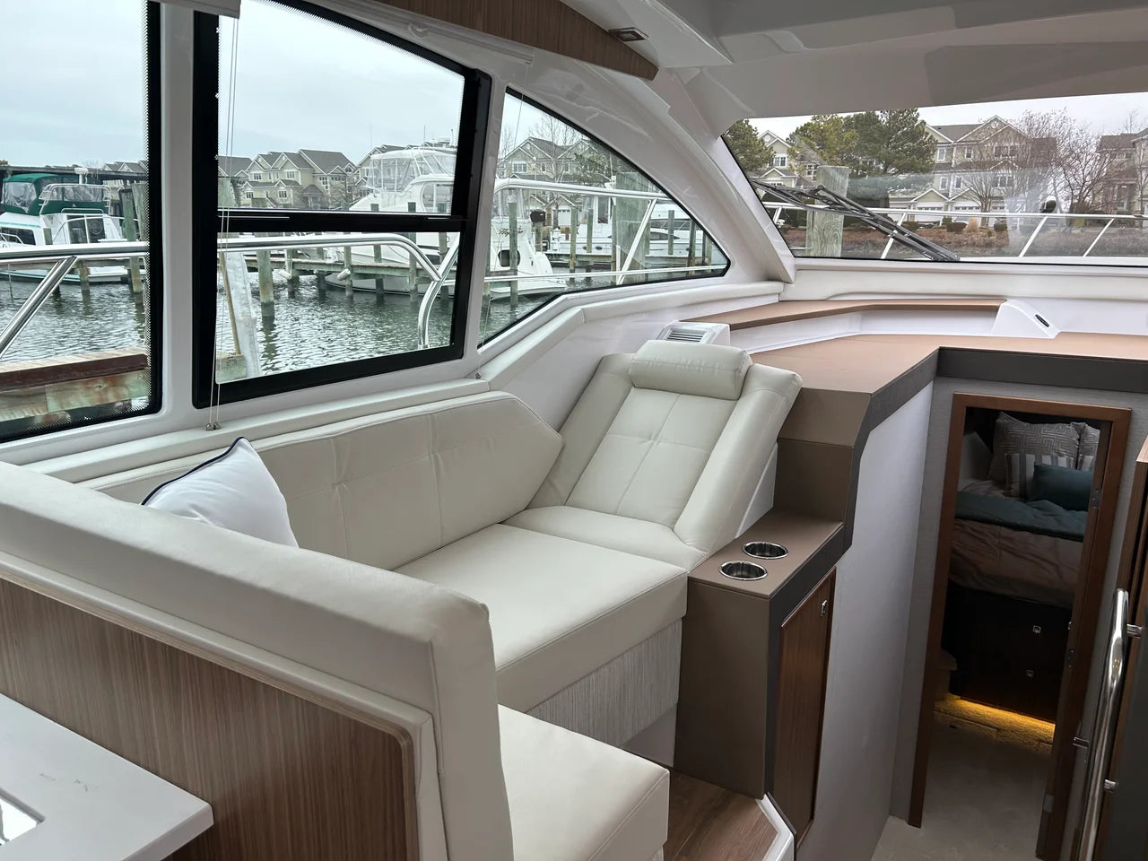 2026 Cruisers Yachts 42 Cantius 42.0 feet, Grasonville, MD #31