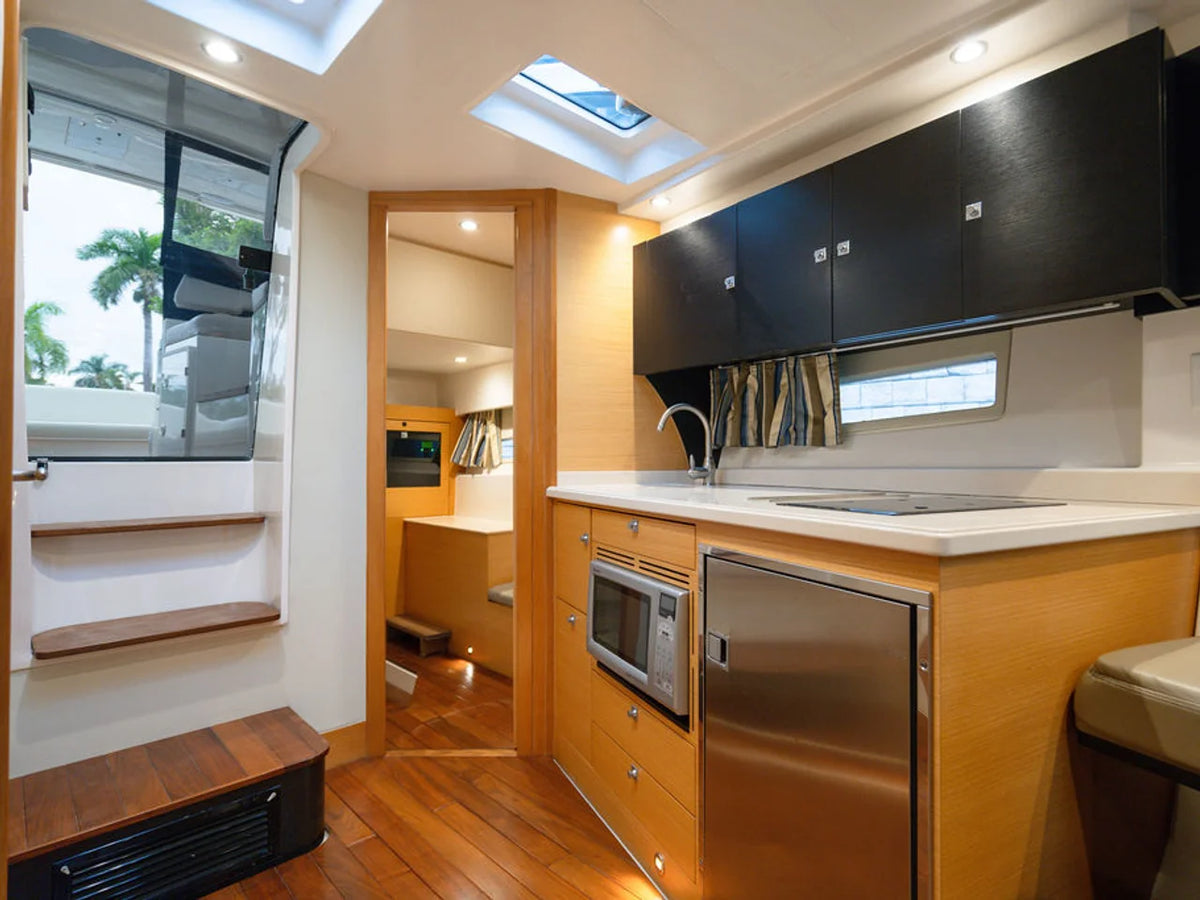 2013 Pursuit 365I SPORT COUPE 41.0 feet, Pompano Beach, FL #43