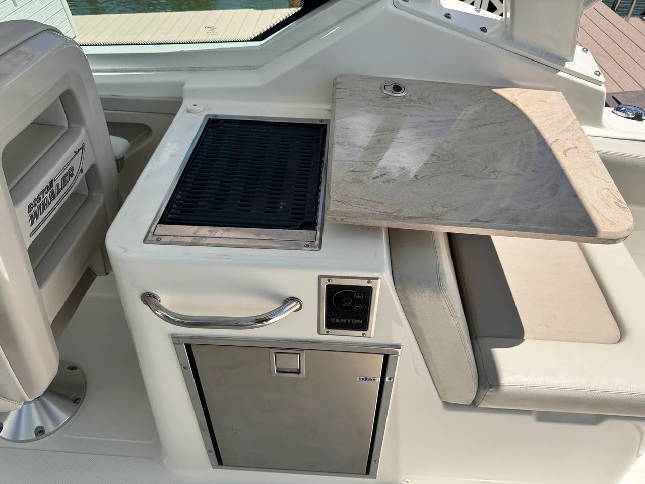 2022 Boston Whaler 280 VANTAGE 28.0 feet, St Petersburg, FL #14