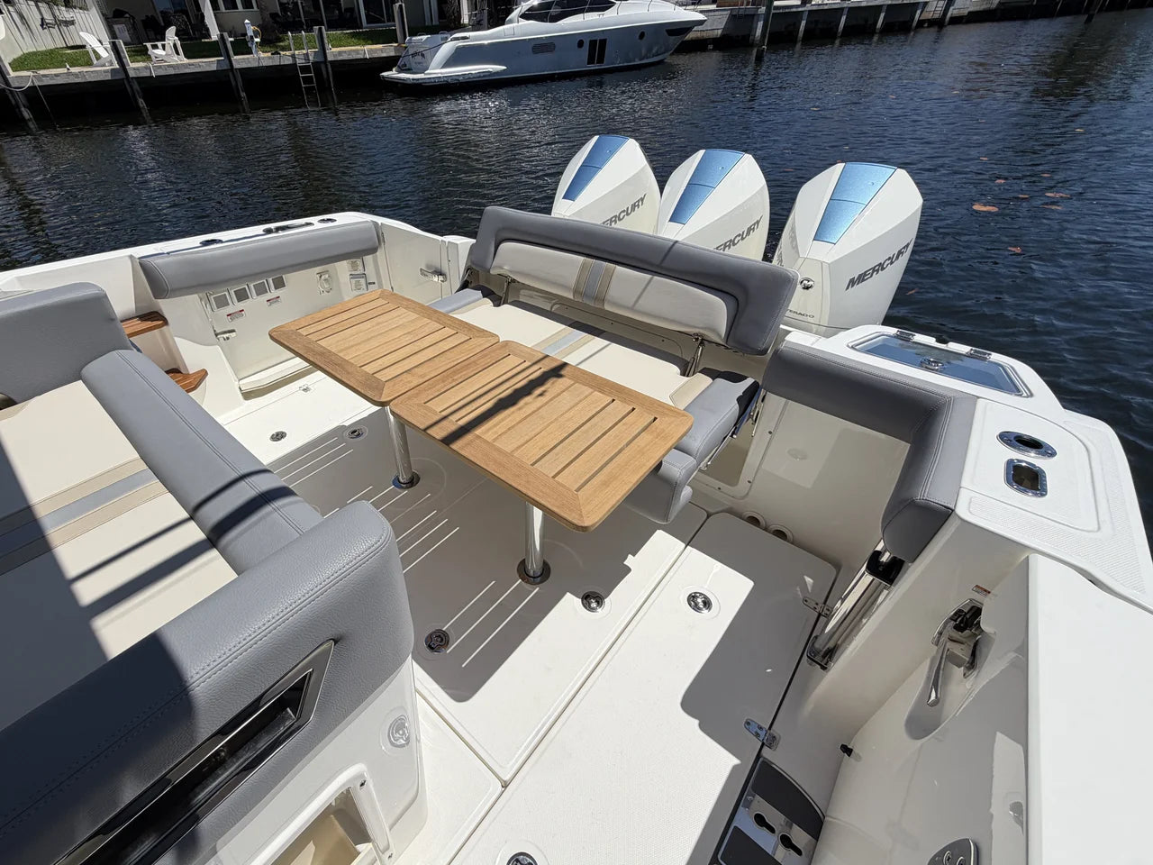 2024 Boston Whaler 350 REALM 35.0 feet, Pompano Beach, Florida #63