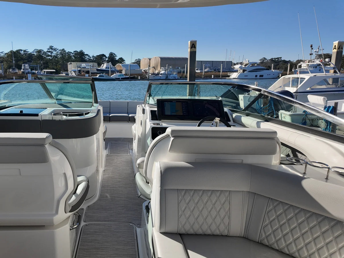2026 Sea Ray SLX 310 Outboard 31.0 feet, Thunderbolt, GA #17