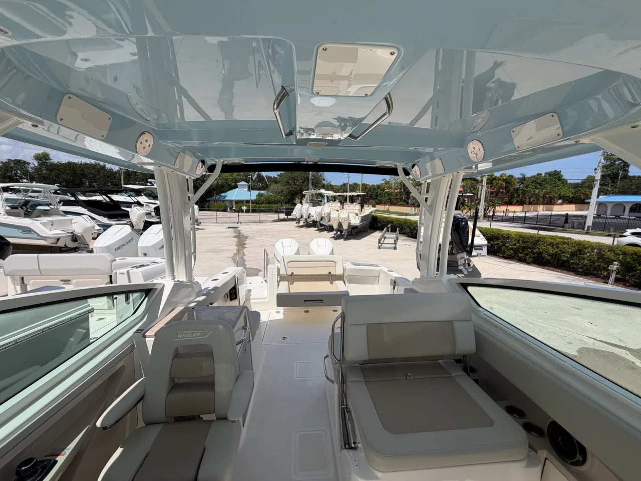 2027 Boston Whaler 280 Vantage 28.0 feet, Stuart, Florida #44