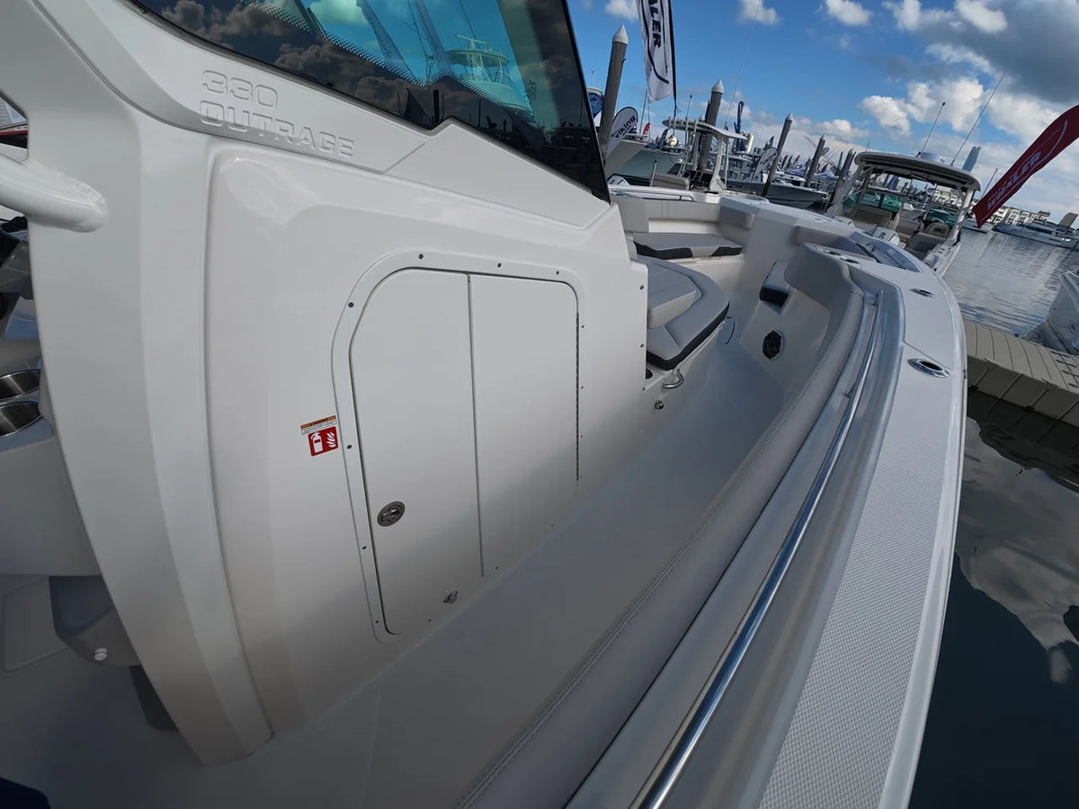 2027 Boston Whaler 330 Outrage 33.0 feet, Ocean View, NJ #17