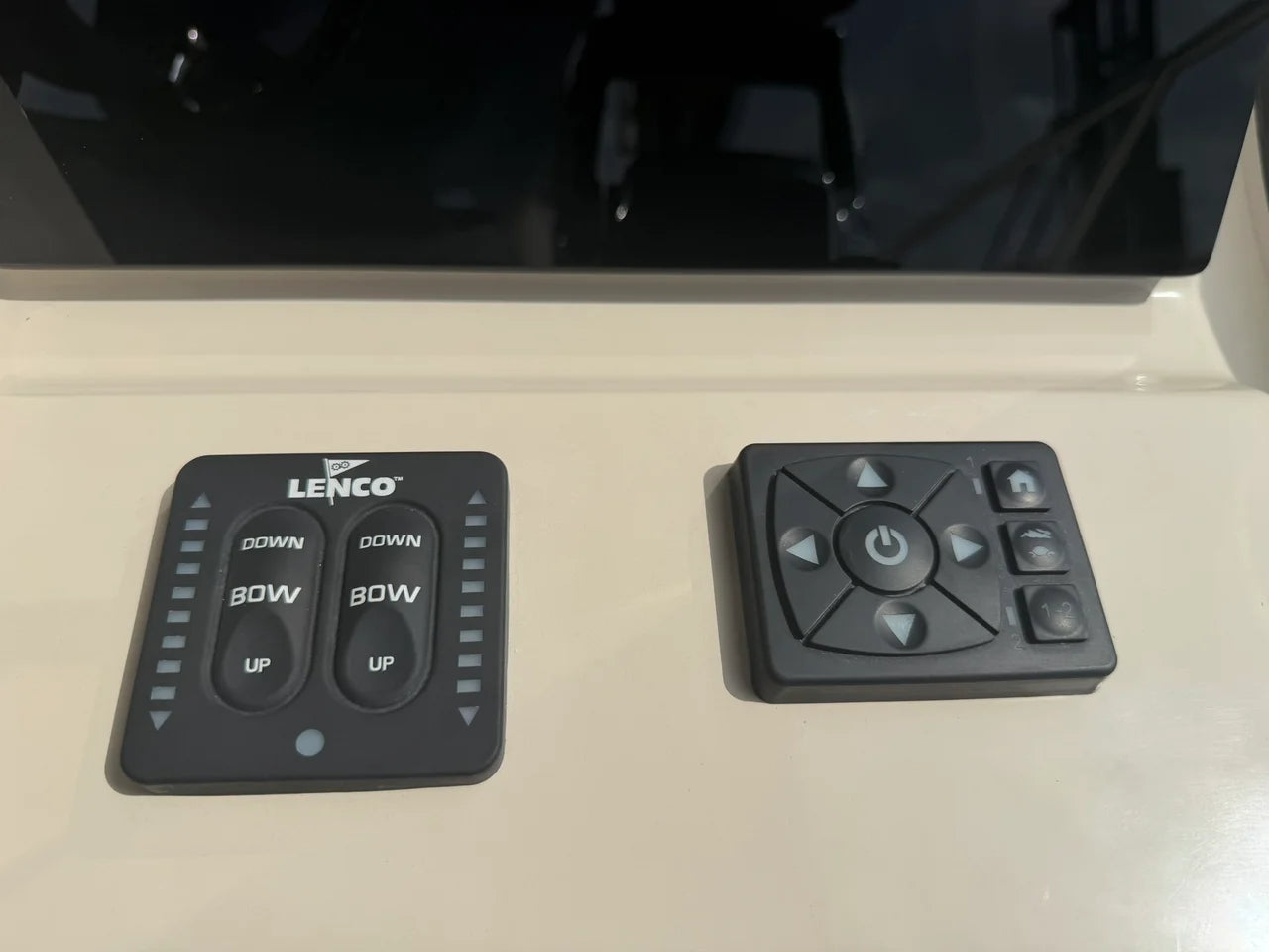 2023 Boston Whaler 325 CONQUEST 32.0 feet, Naples, FL #36