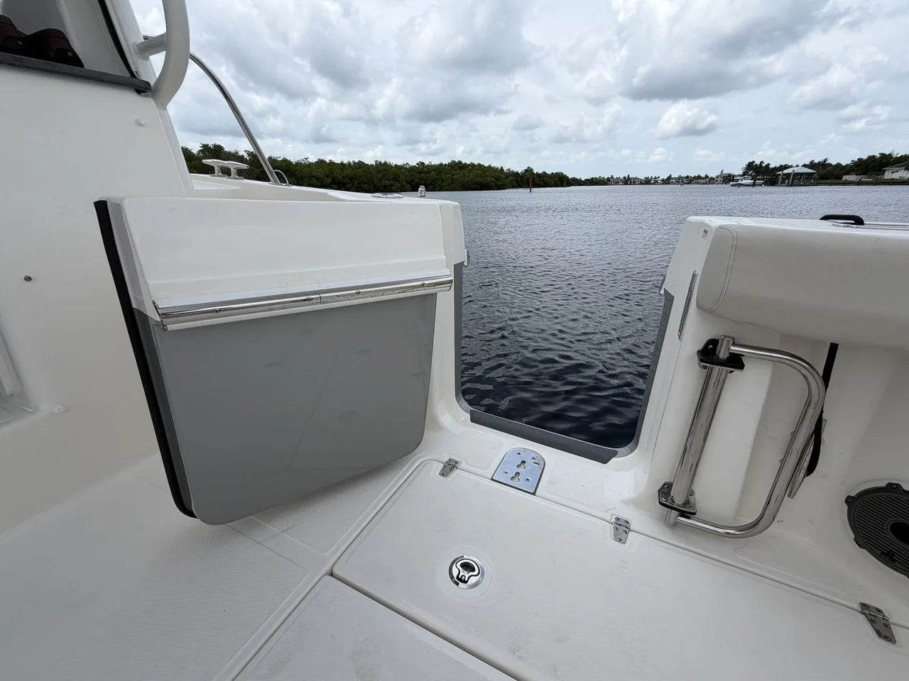 2027 Boston Whaler 325 Conquest 32.0 feet, Fort Myers, FL #12