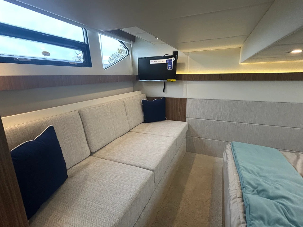 2026 Cruisers Yachts 42 Cantius 42.0 feet, Grasonville, MD #50