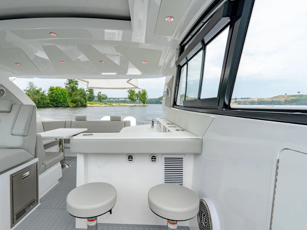 2027 Cruisers Yachts 42 GLS Outboard 42.0 feet, Lake Ozark, MO #34