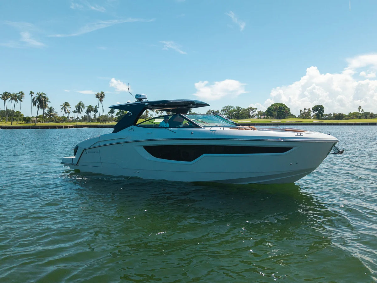 2027 Cruisers Yachts 38 GLS Outboard 38.0 feet, Miami, FL #3