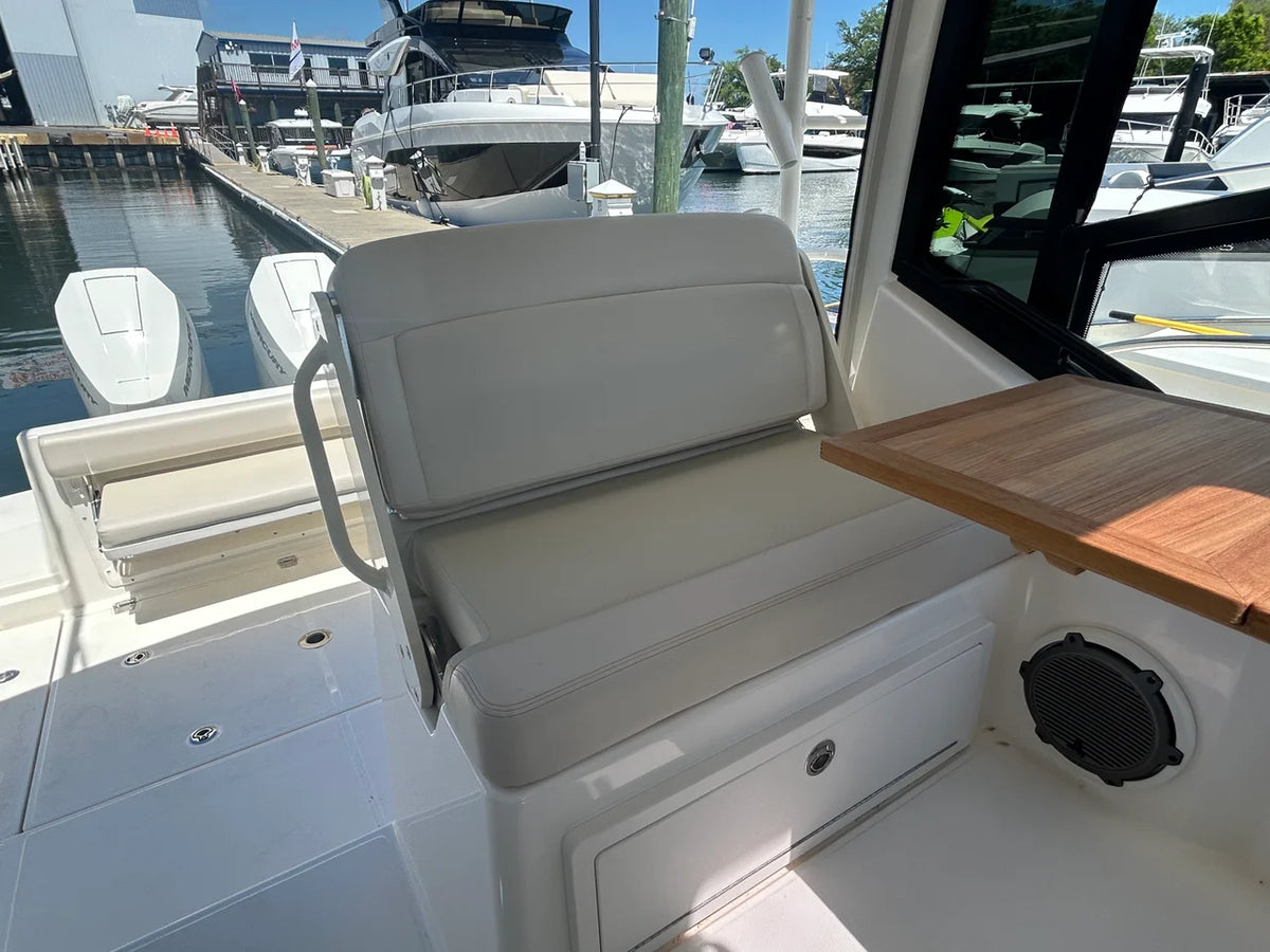 2026 Boston Whaler 325 Conquest 32.0 feet, Pensacola, Florida #27