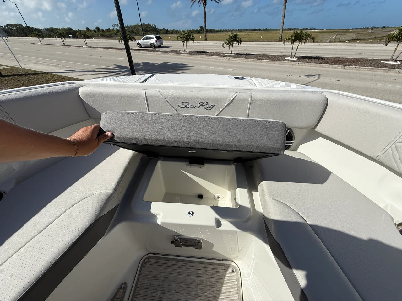 2026 Sea Ray SDX 250 Outboard 25.0 feet, Venice, Florida #8