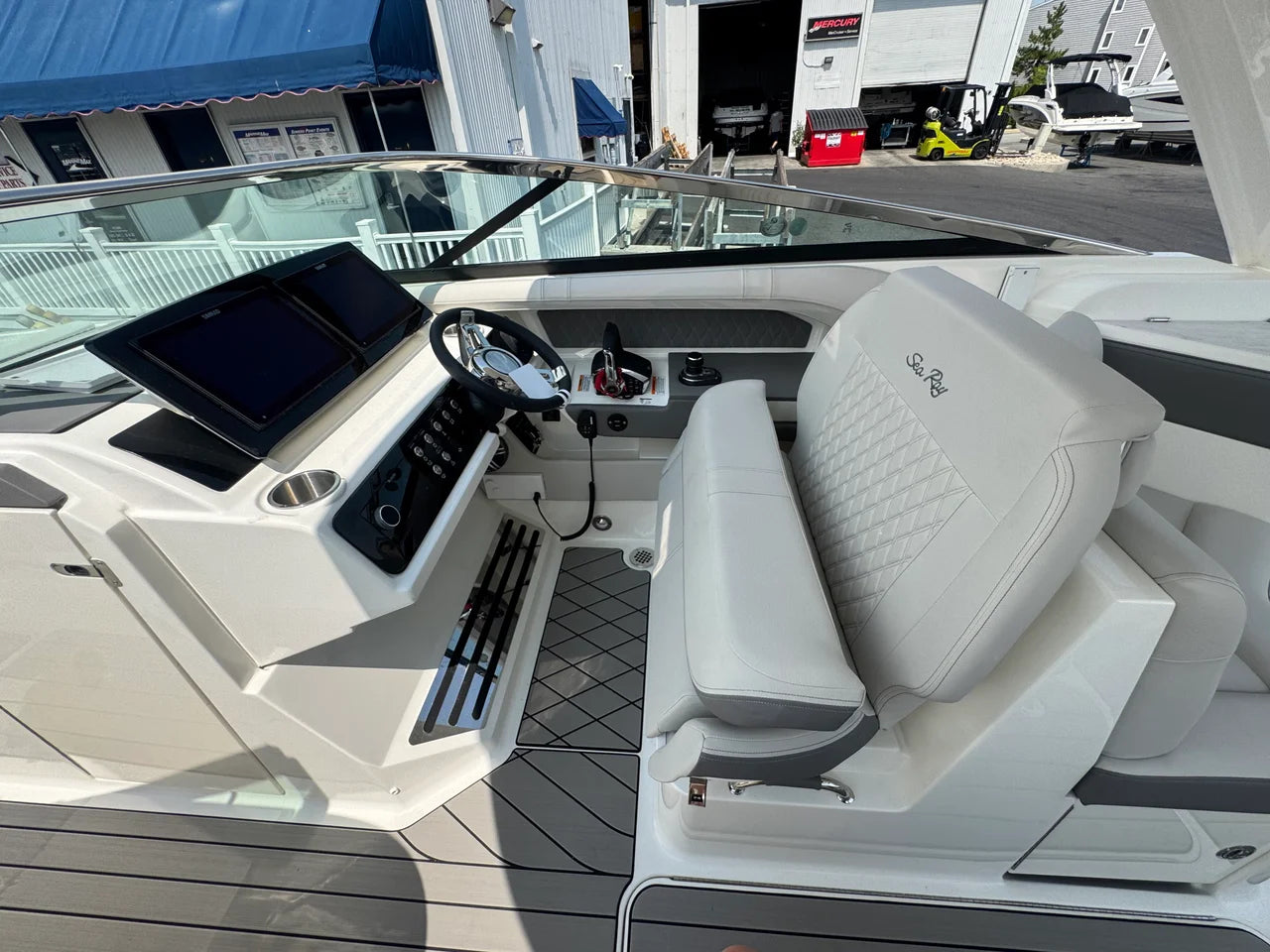 2027 Sea Ray SLX 310 Outboard 31.0 feet, Somers Point, New Jersey #19