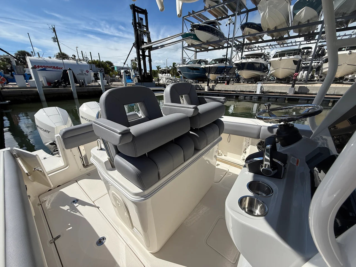 2027 Boston Whaler 250 Outrage 25.0 feet, Sarasota, FL #19