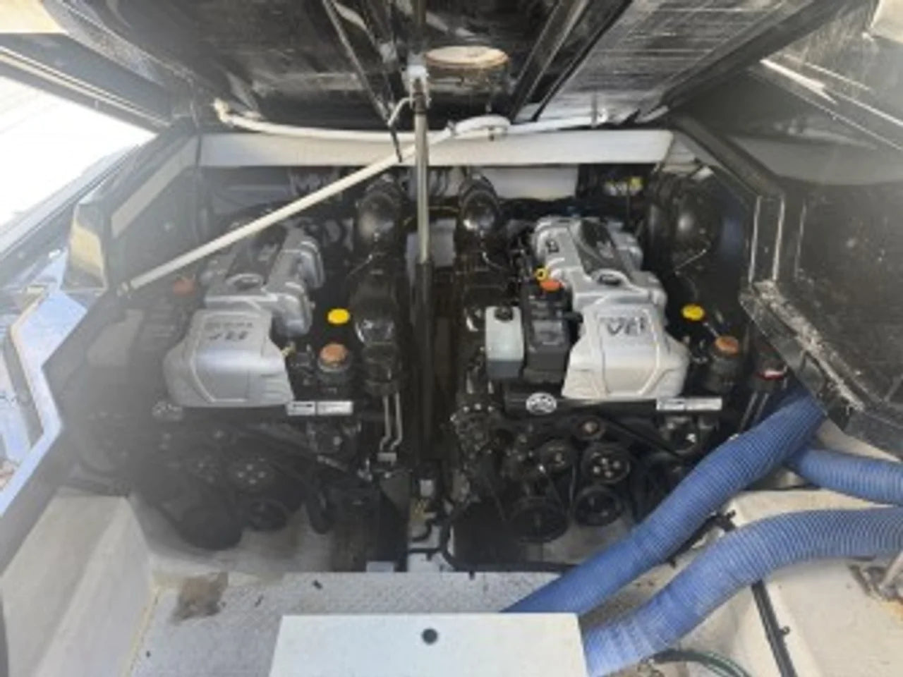 2022 Cruisers Yachts 38 GLS South Beach 38.0 feet, Quincy, MA #21