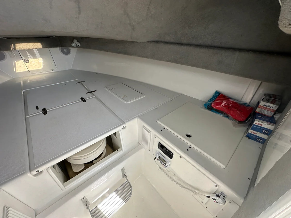 2005 Ocean Master 31 EXPRESS SPORT CABIN 31.0 feet, Wrightsville Beach, North Carolina #30