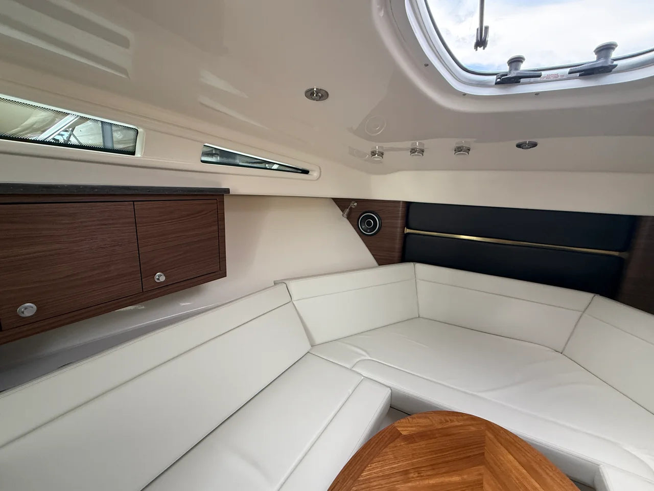 2027 Boston Whaler 325 Conquest 32.0 feet, Sarasota, FL #48