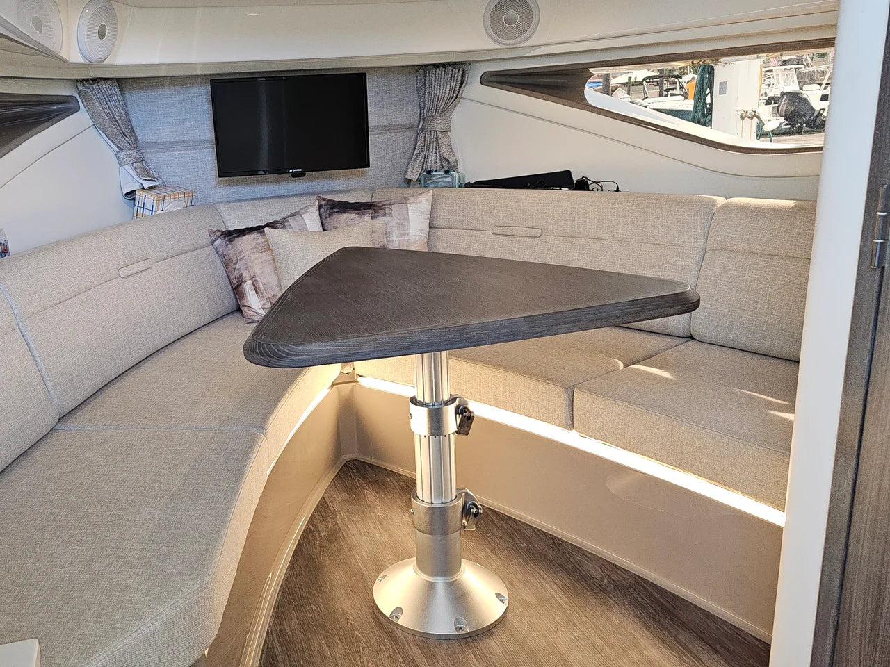 2026 Sea Ray 320 SUNDANCER COUPE OB 32.0 feet, Brick Township, New Jersey #23