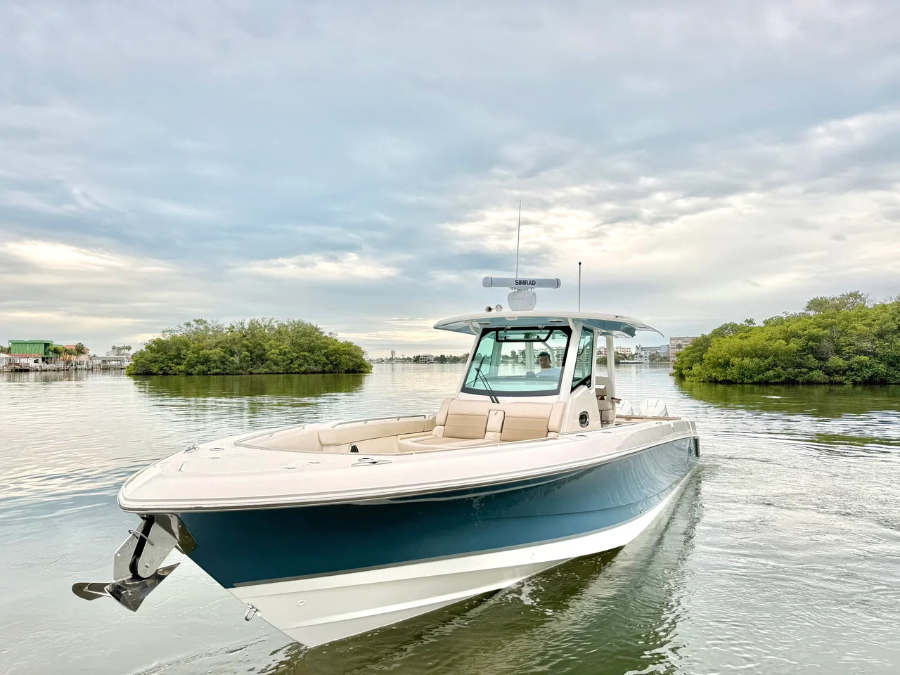 2026 Boston Whaler 360 Outrage 36.0 feet, St Petersburg, FL #8