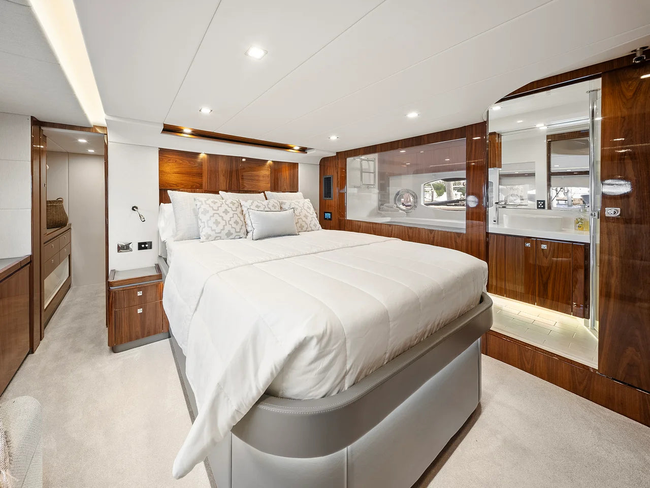 2024 Riviera 6000 SPORT YACHT 63.0 feet, Coconut Grove23, FL #87