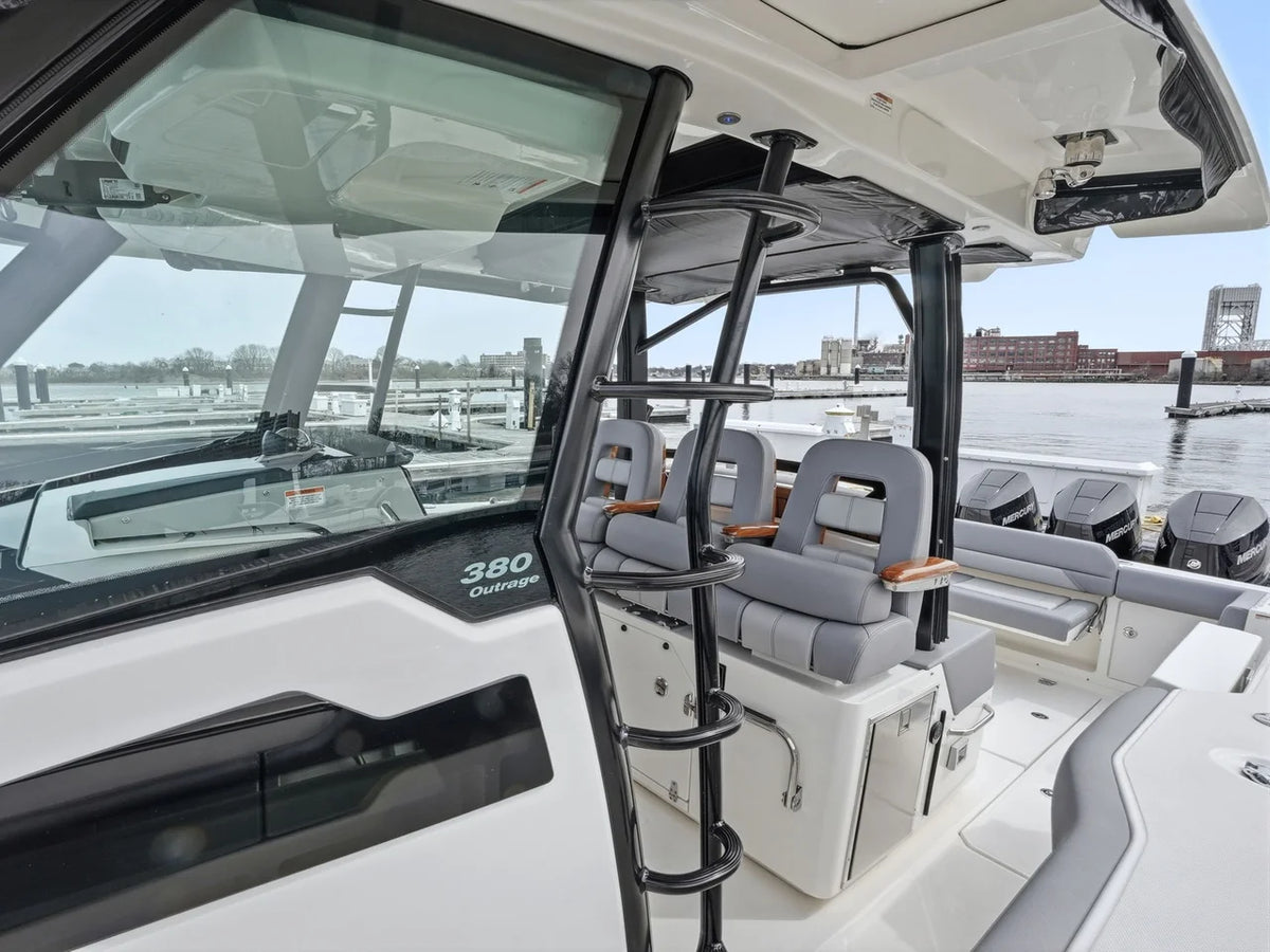 2026 Boston Whaler 380 Outrage 38.0 feet, Quincy, MA #9