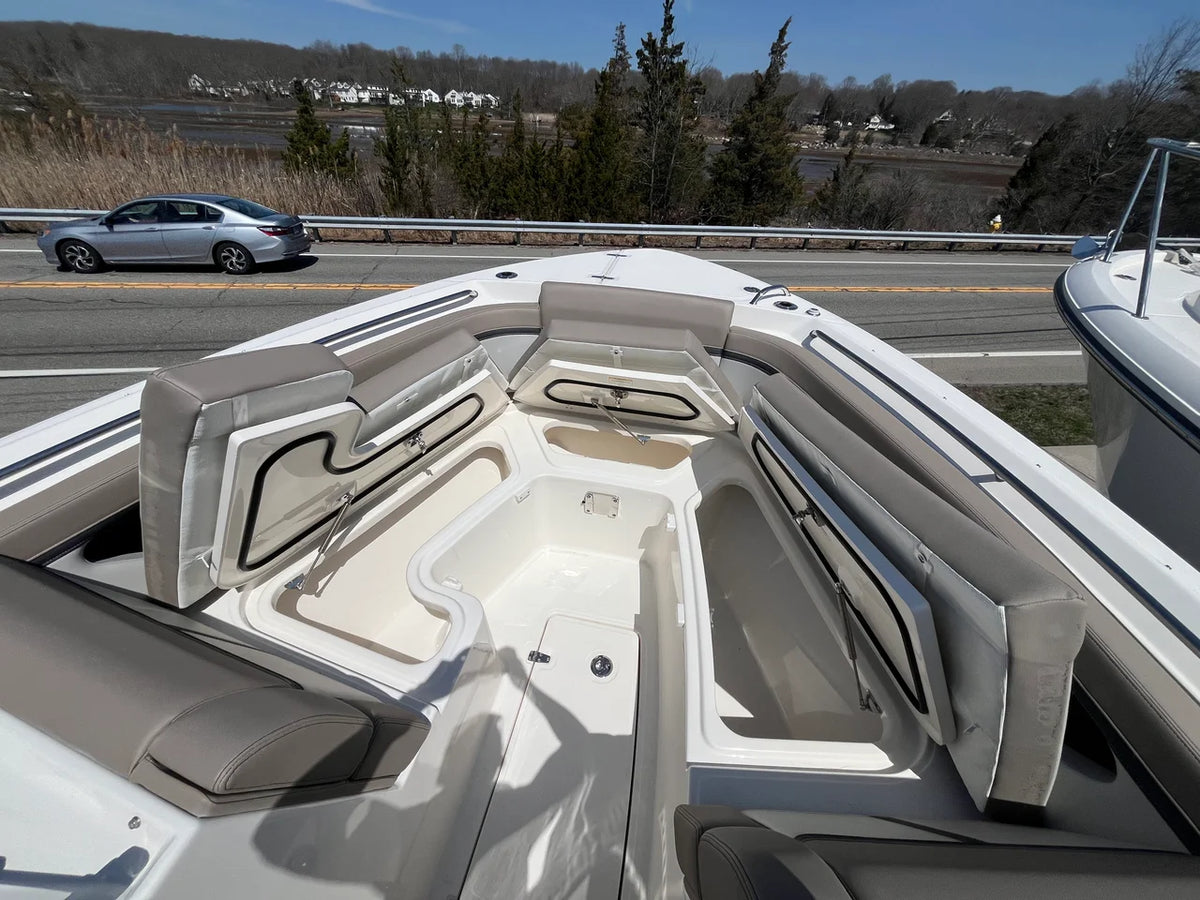 2026 Boston Whaler 330 Vantage 33.0 feet, Westbrook, Connecticut #36