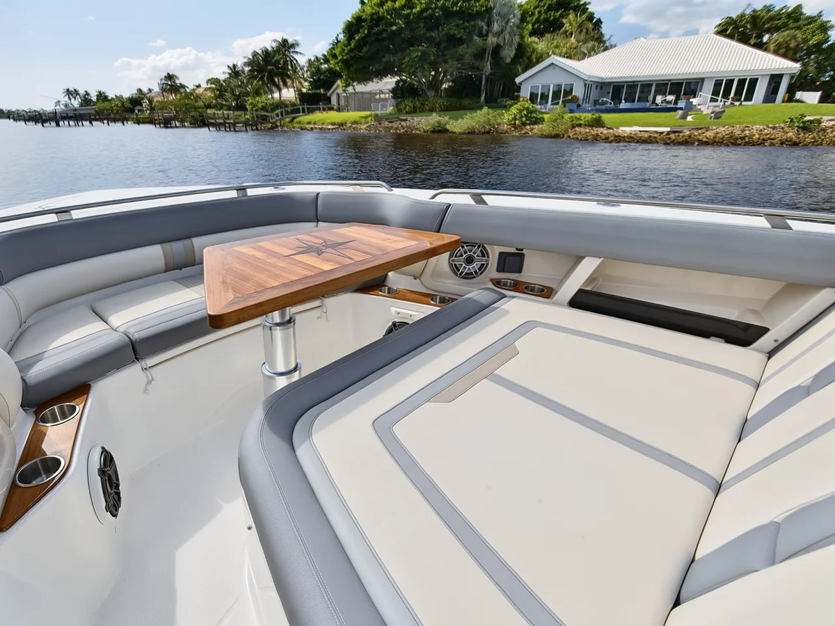 2025 Boston Whaler 350 REALM 35.0 feet, Stuart, Florida #36