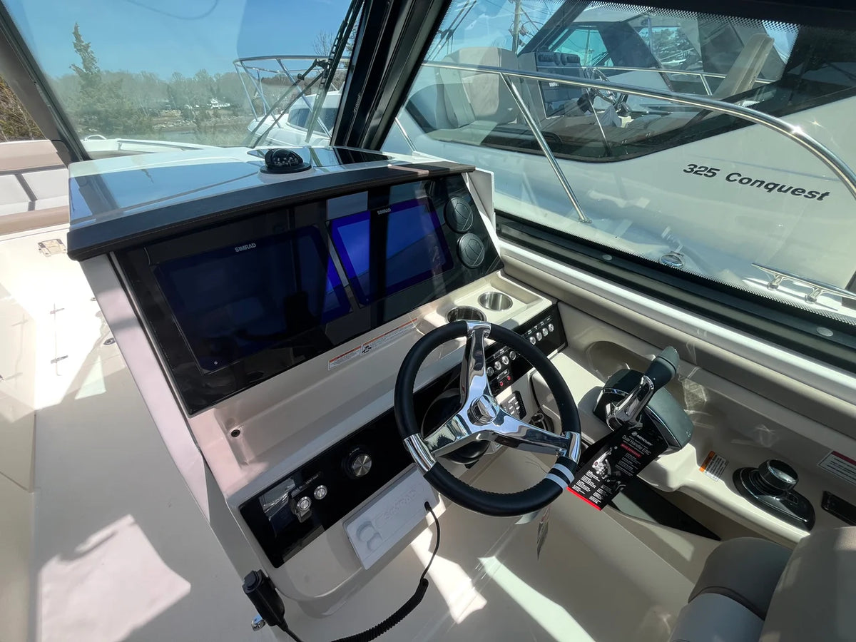 2026 Boston Whaler 330 Vantage 33.0 feet, Westbrook, Connecticut #25