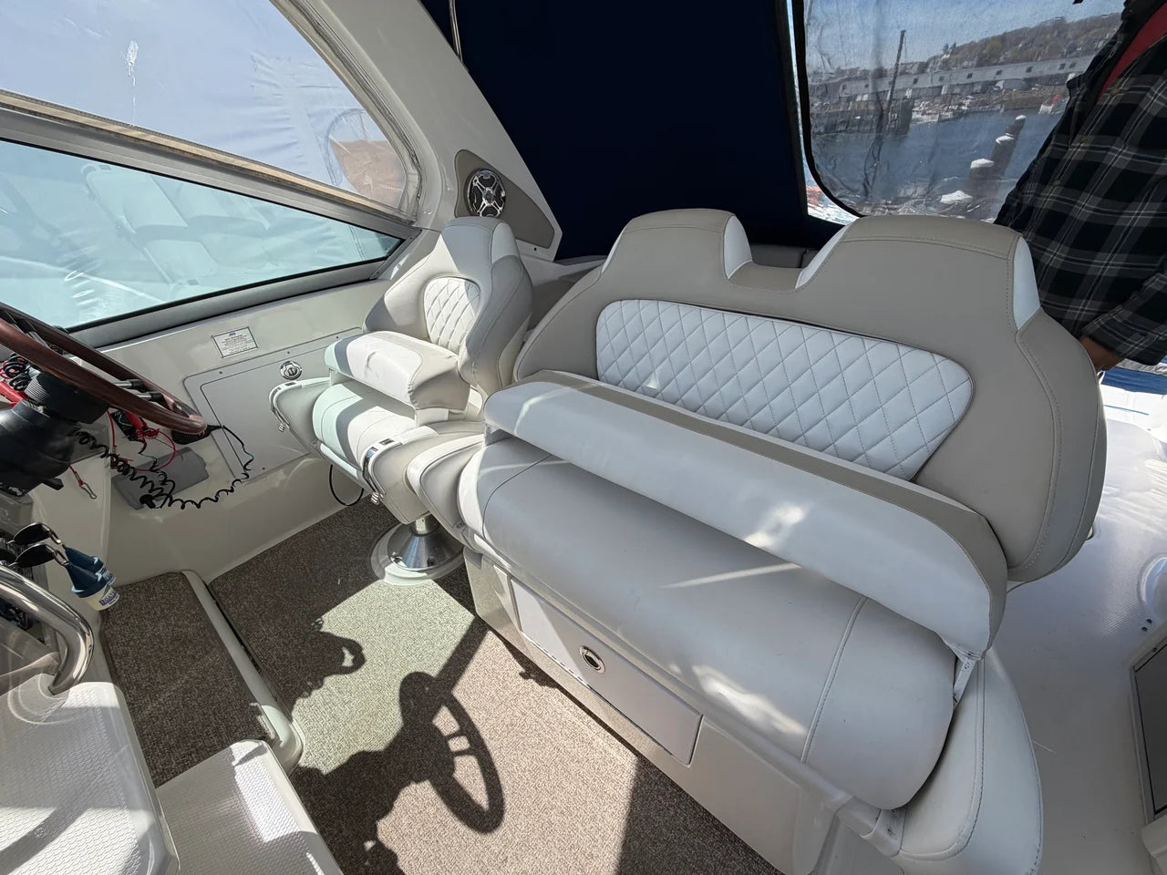 2014 Chaparral 330 SIGNATURE 33.0 feet, Danvers, Massachusetts #12