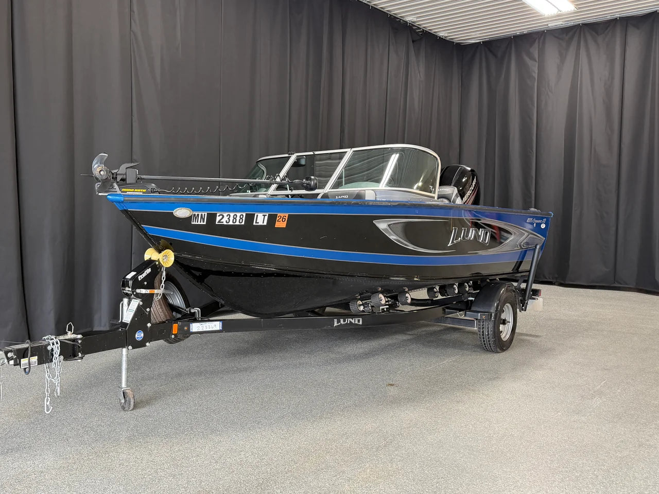 2017 Lund 1875 CROSSOVER XS 18.0 feet, Nisswa, Minnesota #3