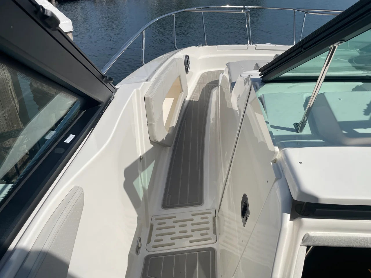 2026 Sea Ray Sundancer 320 32.0 feet, Excelsior, Minnesota #19