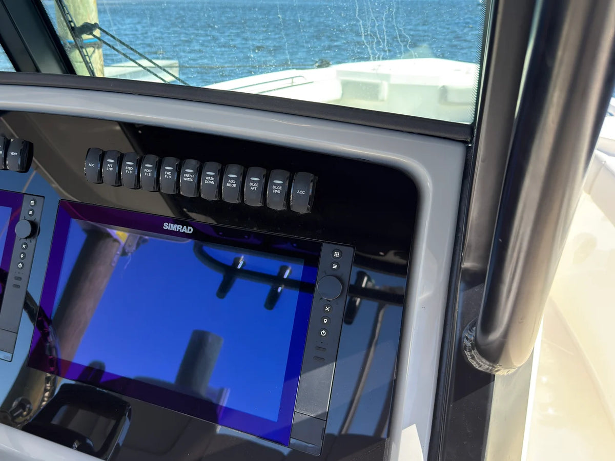 2027 Boston Whaler 330 Outrage 33.0 feet, Panama City, FL #25