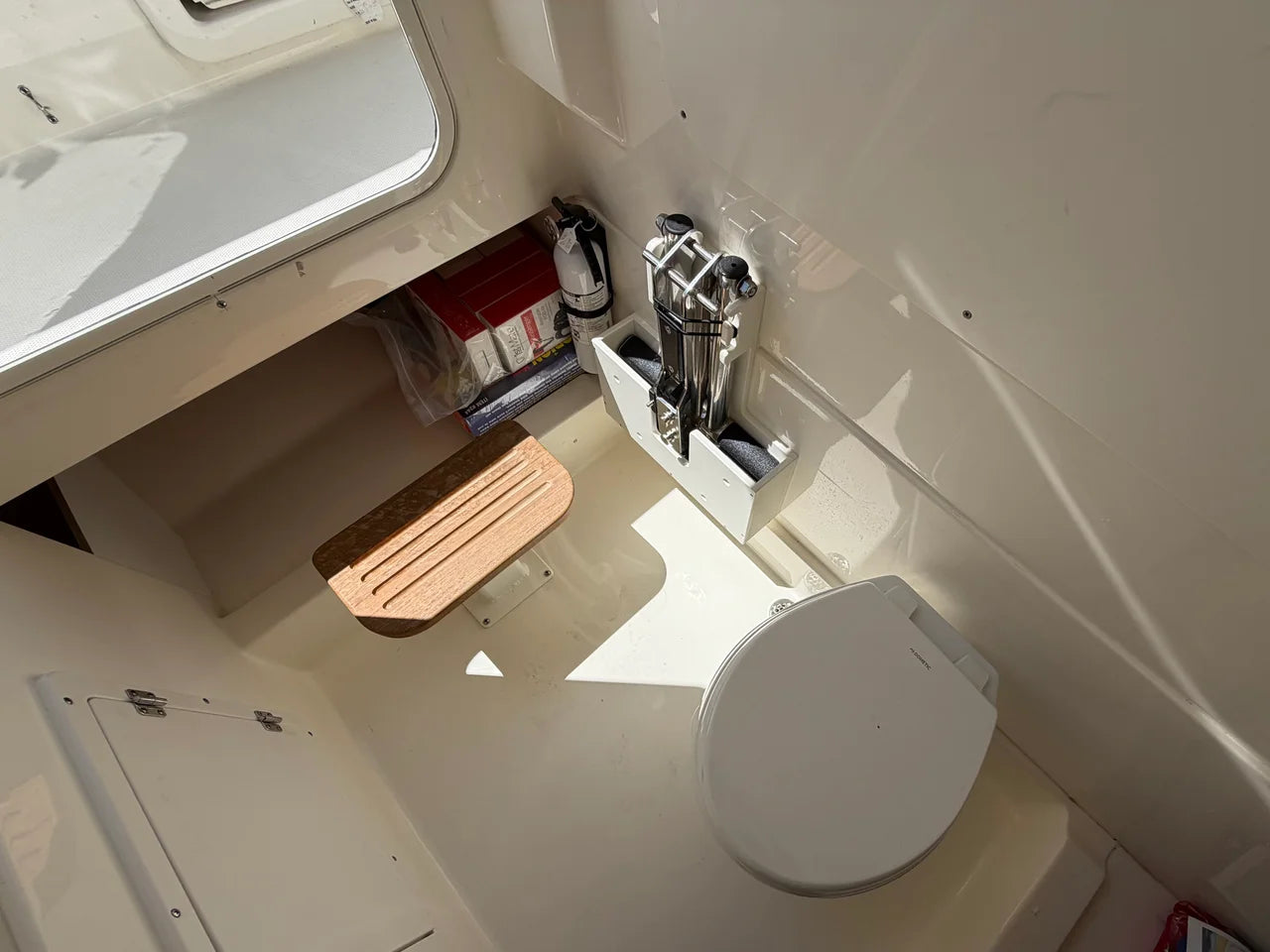 2024 Boston Whaler 330 OUTRAGE 33.0 feet, Huntington, NY #32