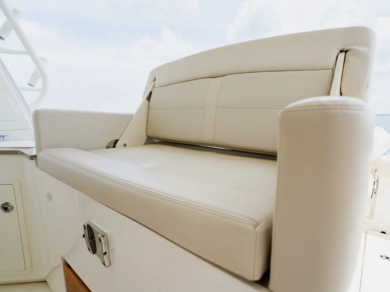 2023 Boston Whaler 350 Realm 35.0 feet, Clearwater, Florida #112