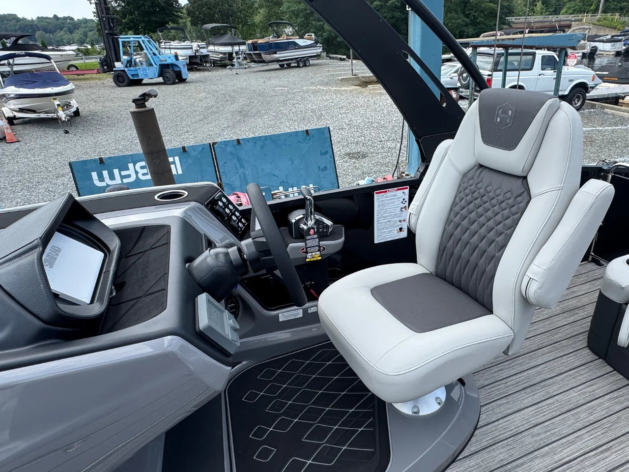 2027 Harris Sunliner 230 23.0 feet, Lake Hopatcong, NJ #13
