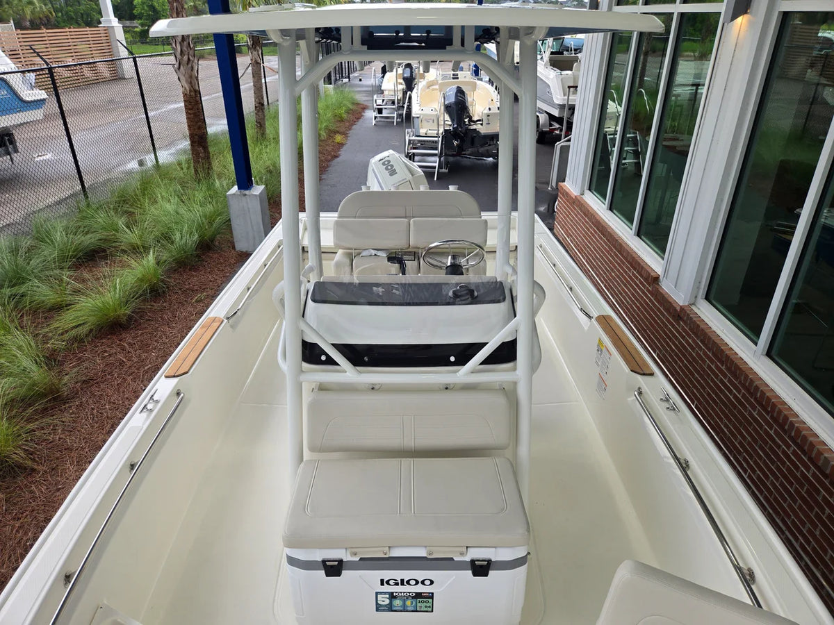 2027 Boston Whaler 210 Montauk 21.0 feet, Charleston, SC #15