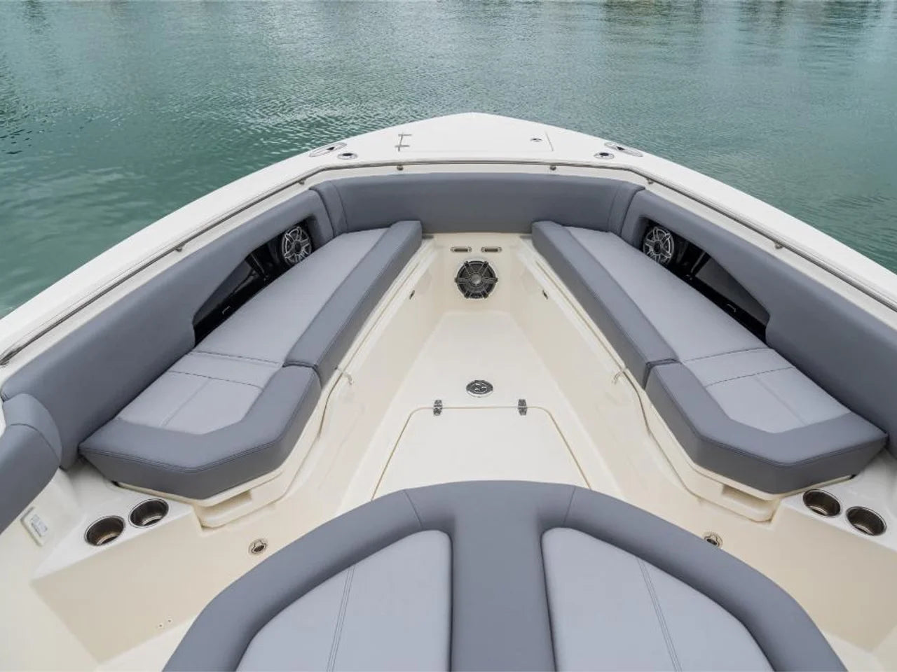 2026 Boston Whaler 360 Outrage 36.0 feet, Inuvik, Northwest Territories #28