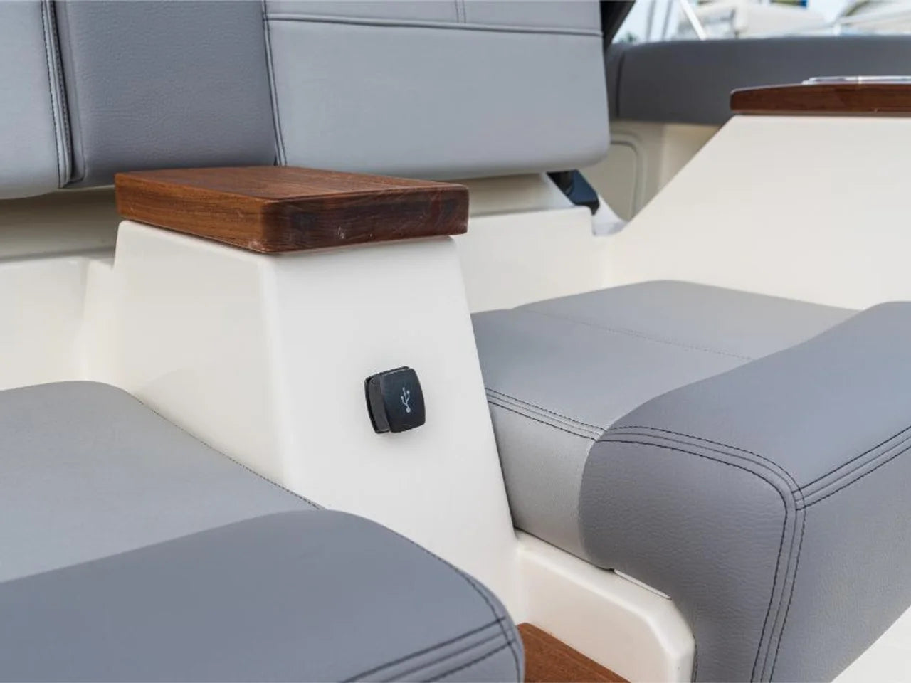 2026 Boston Whaler 360 Outrage 36.0 feet, Inuvik, Northwest Territories #105