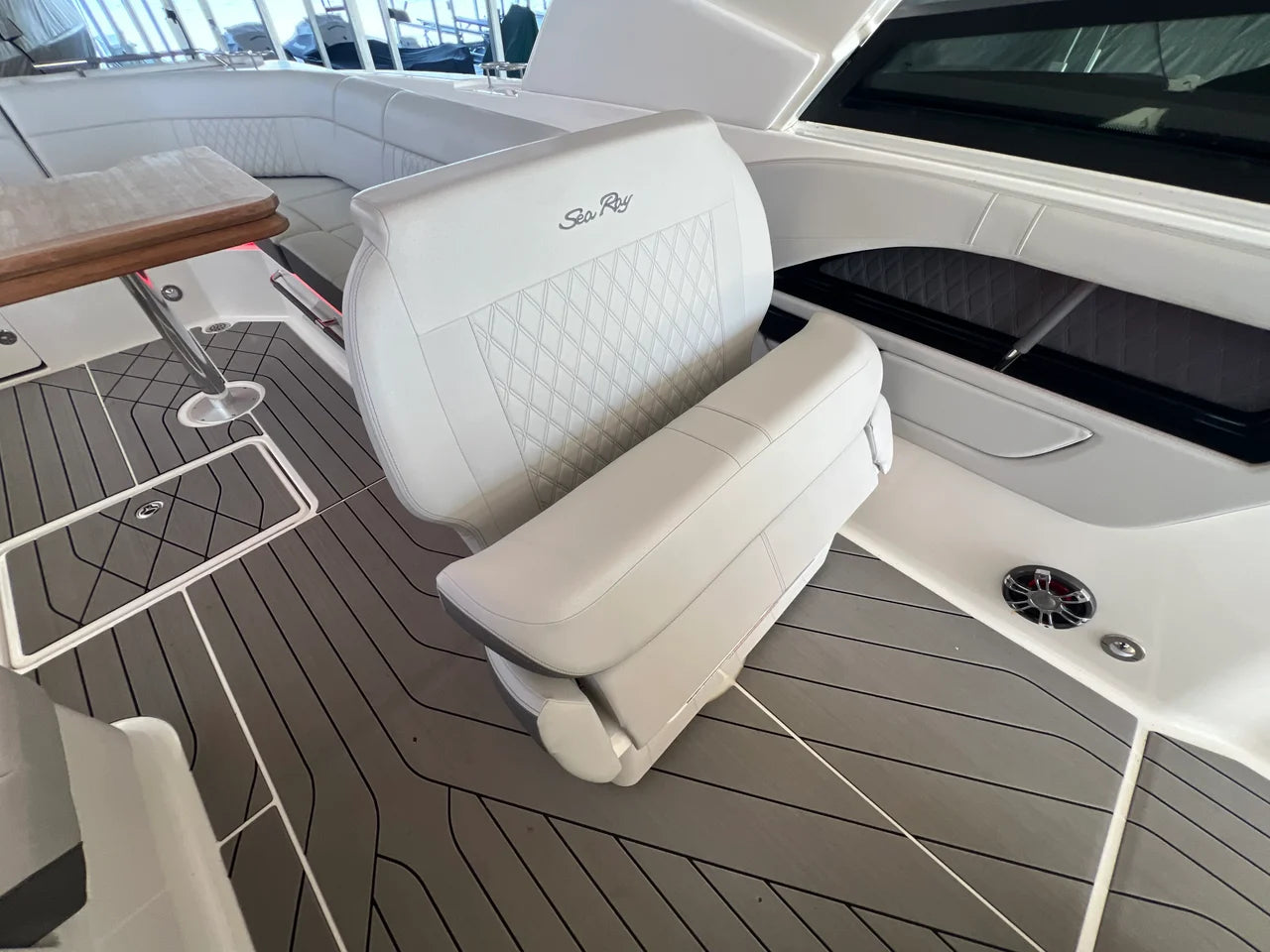 2022 Sea Ray 400 SLX 39.0 feet, Lake Ozark, Missouri #11