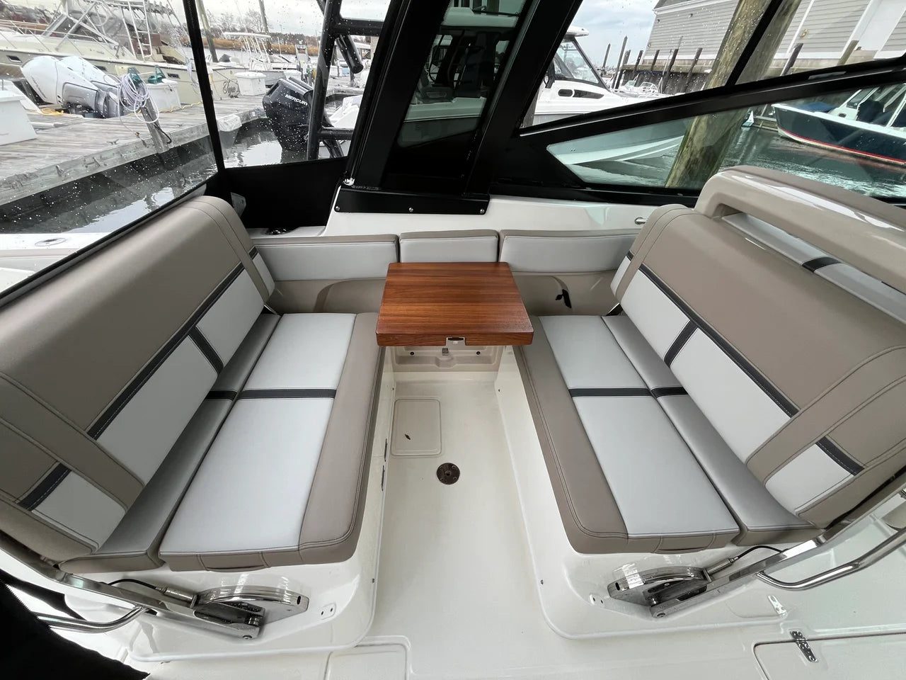 2026 Boston Whaler 330 Vantage 33.0 feet, Norwalk, Connecticut #26