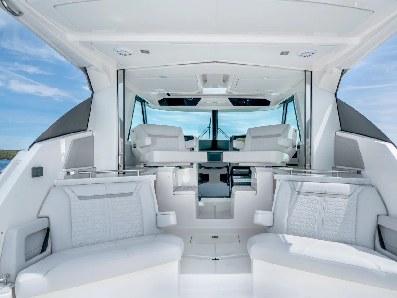 2026 Tiara Yachts 43 LE 43.0 feet, Inuvik, Northwest Territories #12