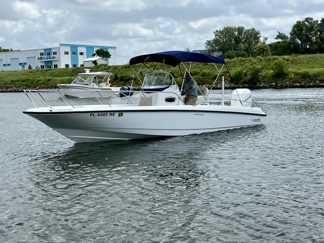2017 Boston Whaler 240 DAUNTLESS 23.0 feet, Venice, Florida #8