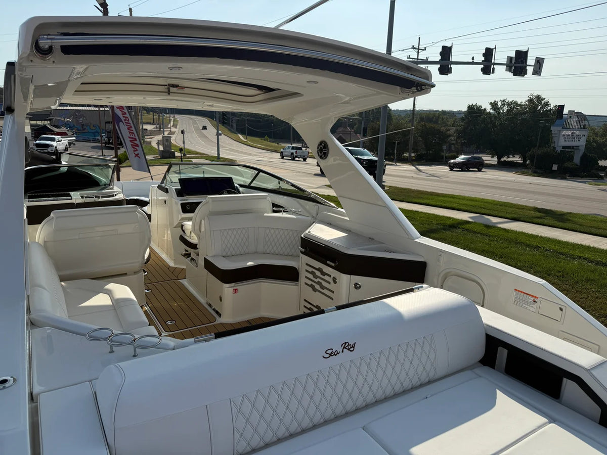 2027 Sea Ray SLX 310 31.0 feet, Osage Beach, MO #48