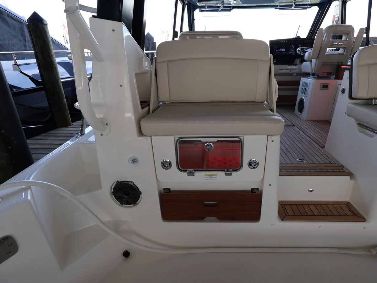 2026 Boston Whaler 405 Conquest 40.0 feet, Naples, Florida #29