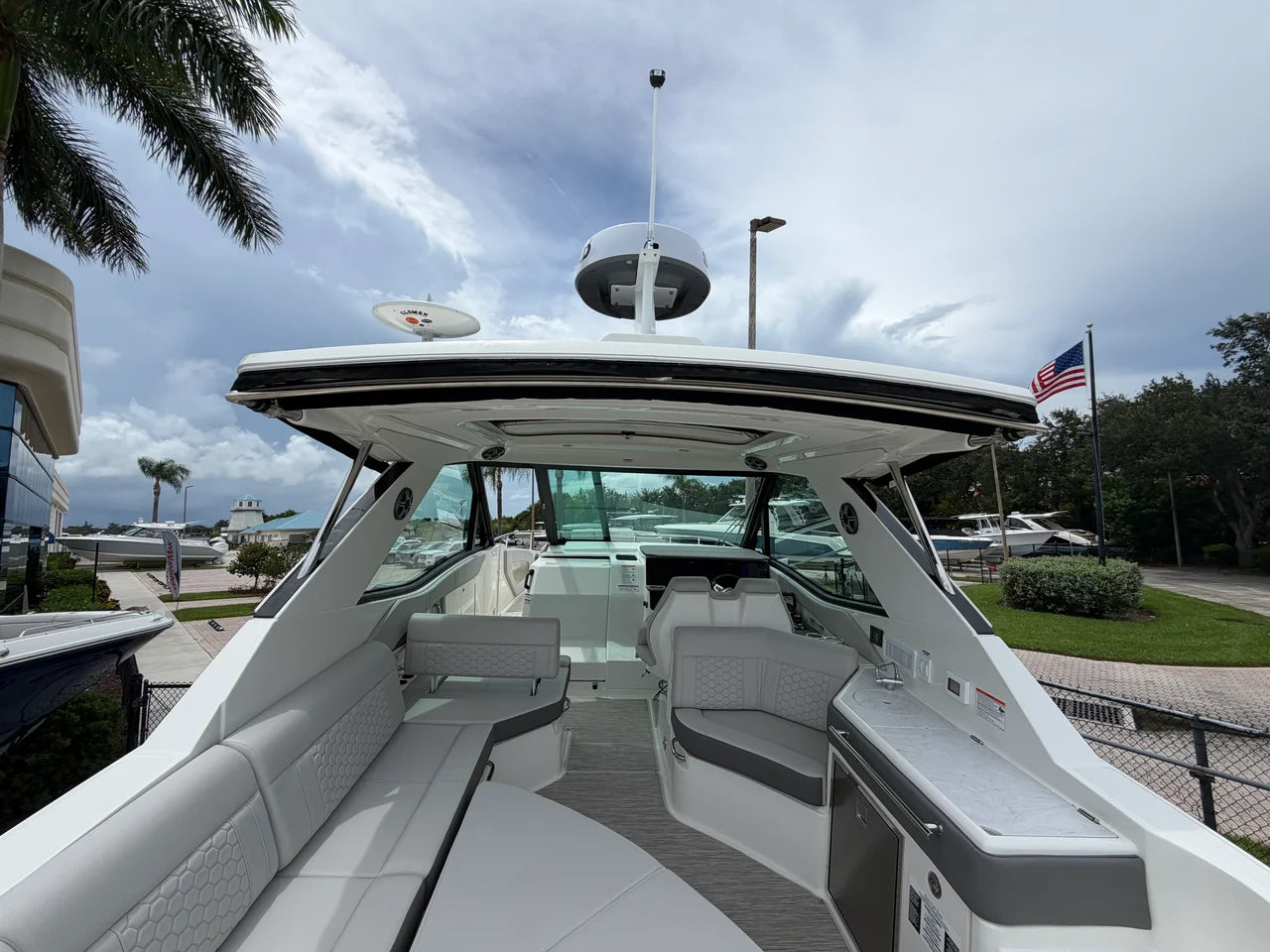 2027 Sea Ray Sundancer 320 Outboard 32.0 feet, Stuart, Florida #10