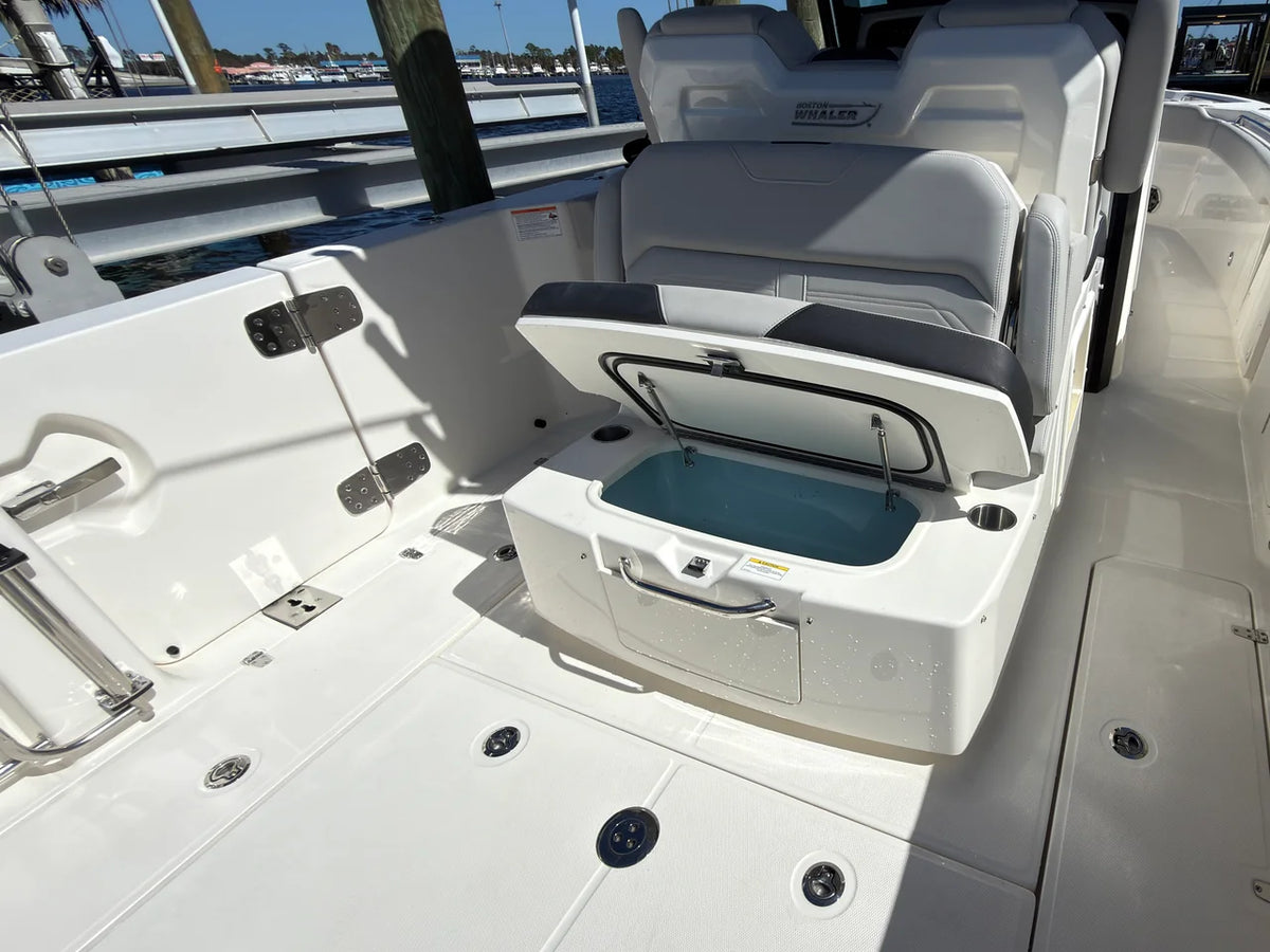 2027 Boston Whaler 330 Outrage 33.0 feet, Panama City, FL #32