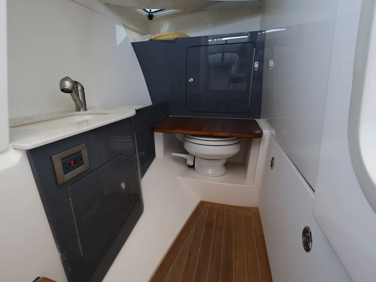 2026 Boston Whaler 330 Vantage 33.0 feet, Naples, Florida #24