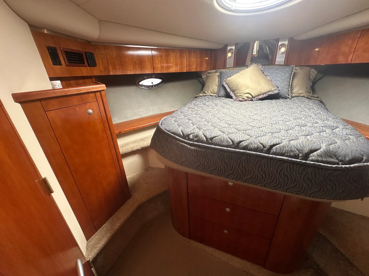 2007 Cruisers Yachts 520 EXPRESS 52.0 feet, New Gretna, NJ #33